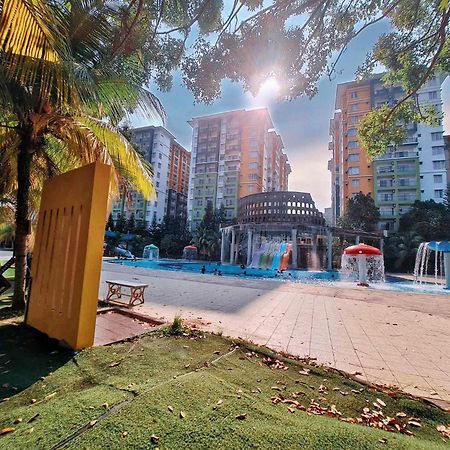 Melaka Top Largest Waterpark Resort - By Youbnb Homestay Melaka Buitenkant foto