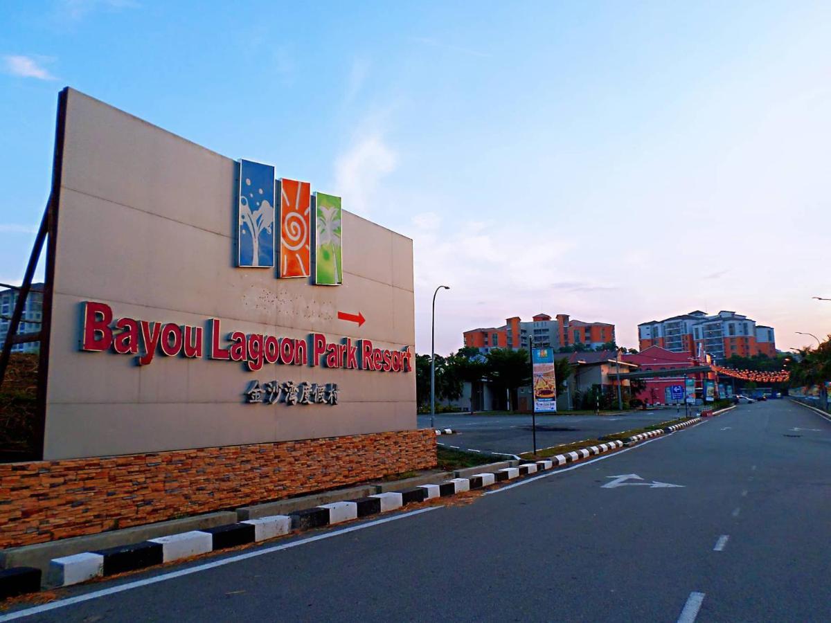 Melaka Top Largest Waterpark Resort - By Youbnb Homestay Melaka Buitenkant foto