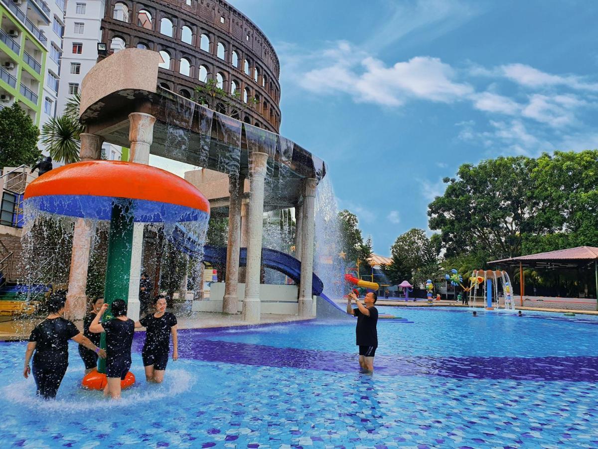 Melaka Top Largest Waterpark Resort - By Youbnb Homestay Melaka Buitenkant foto