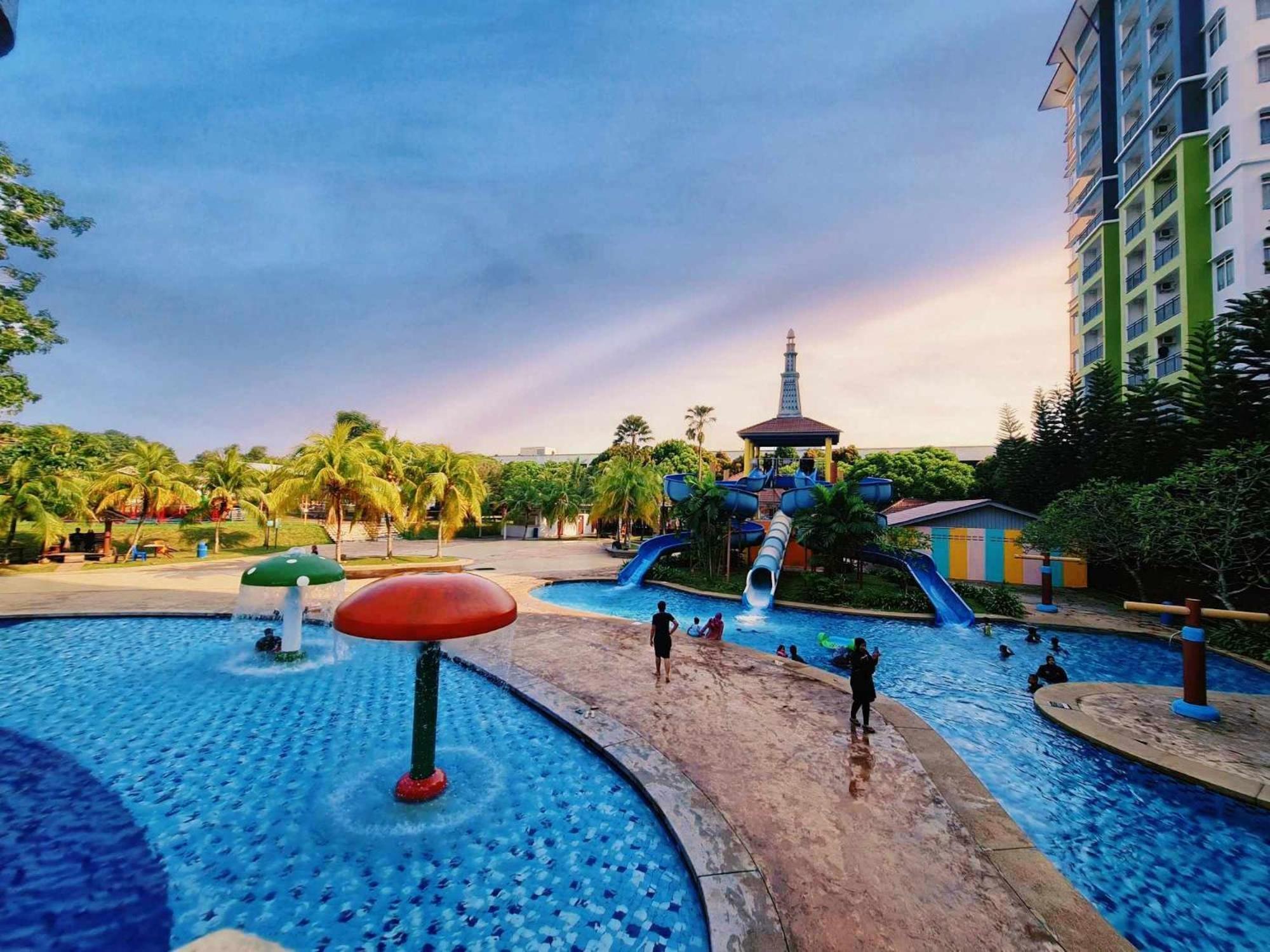 Melaka Top Largest Waterpark Resort - By Youbnb Homestay Melaka Buitenkant foto